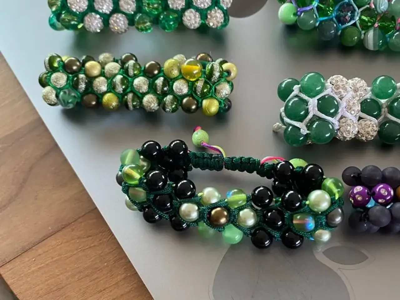 Billede 2 - Nye knyttede armbånd