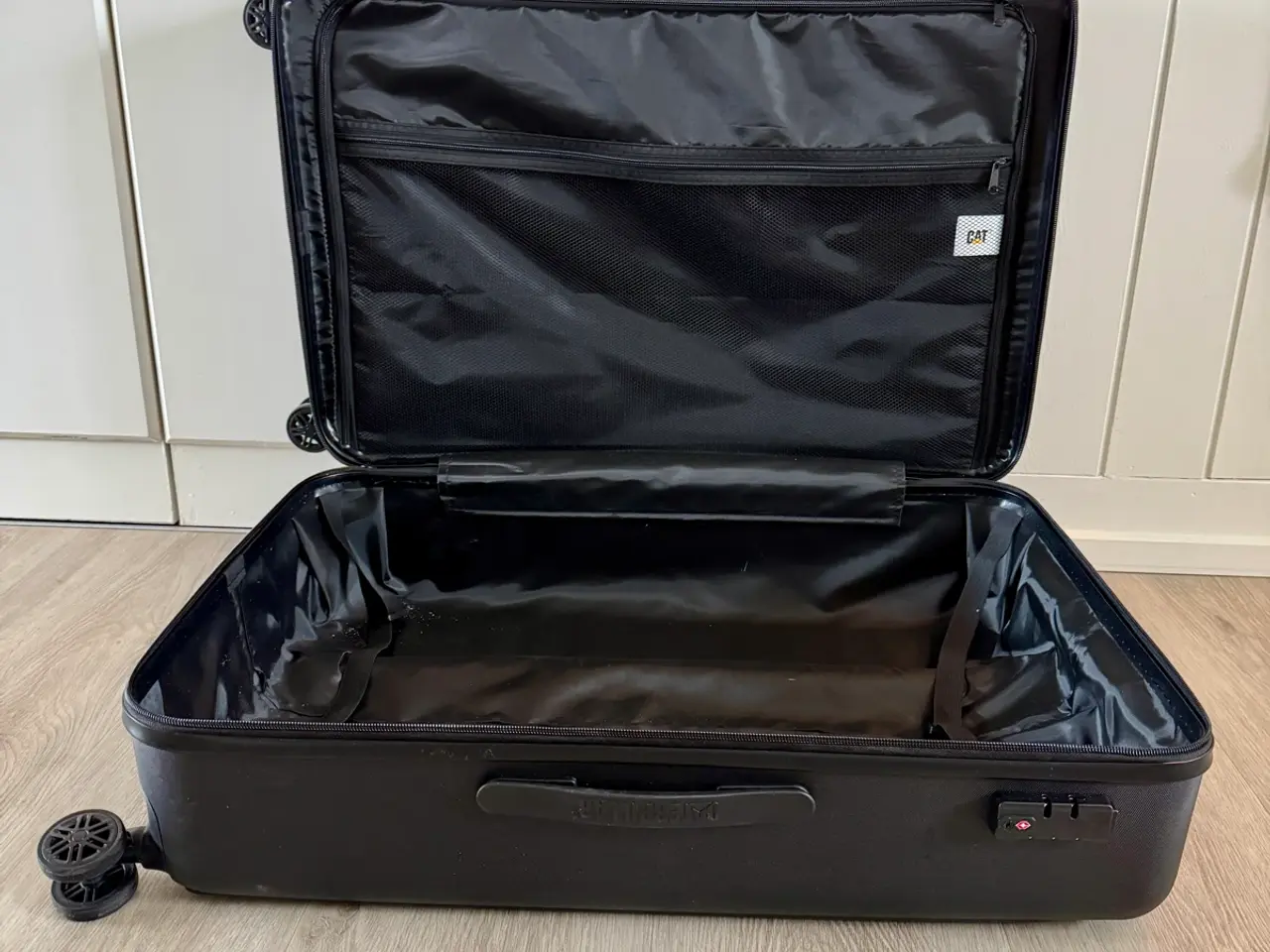 Billede 3 - CAT Rockford trolley 8 hjul 77 cm - sort - 1 stk 