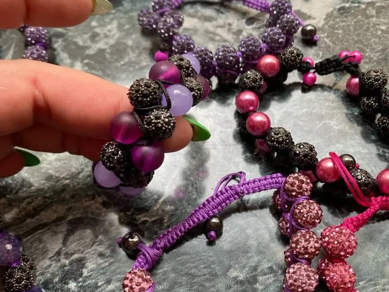 Billede 4 - Nye knyttede armbånd