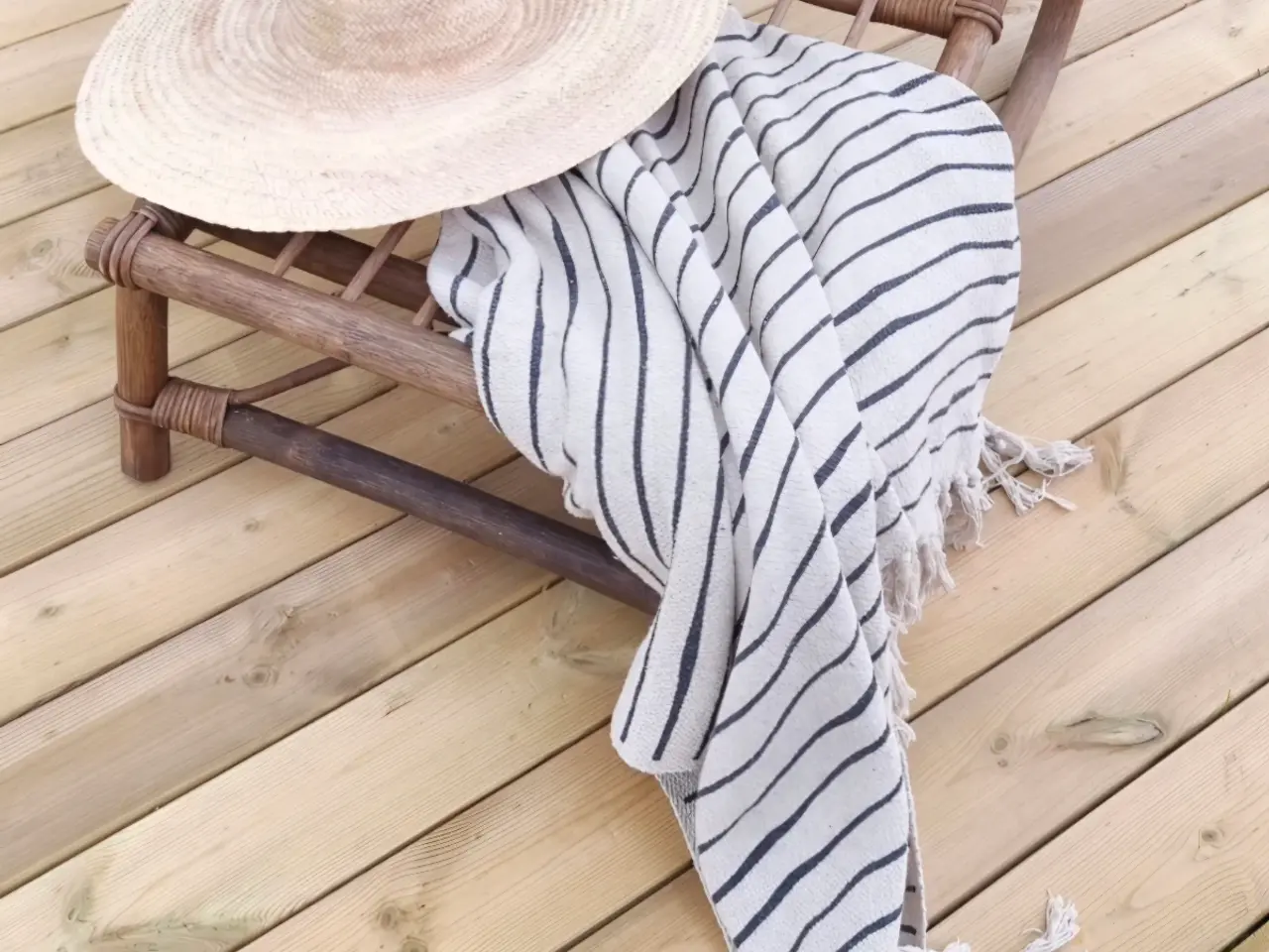 Billede 1 - Bloomingville plaid fra boligstyling før salg