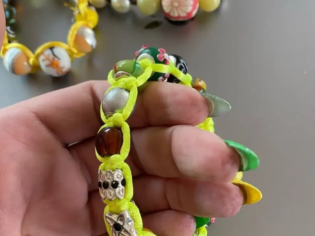Billede 6 - Nye knyttede armbånd