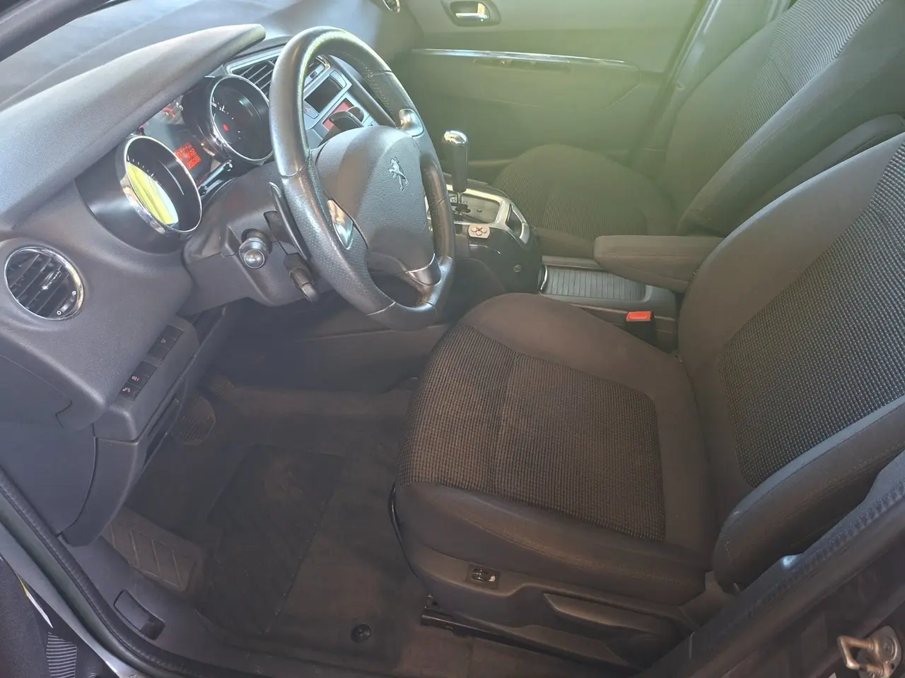 Billede 5 - Peugeot 5008 1,6 e-HDi 114 Active ESG 7prs