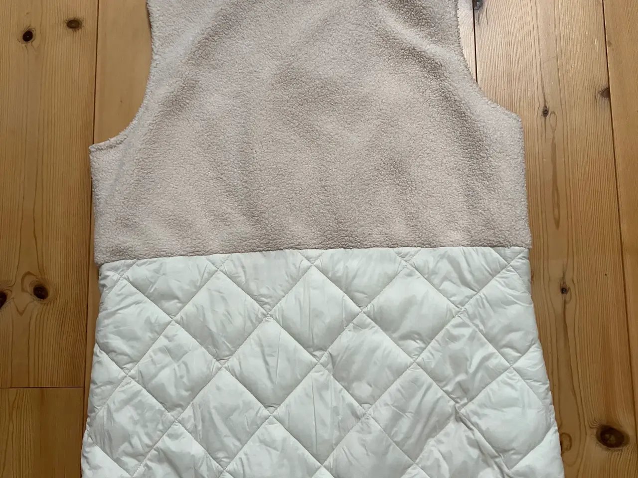 Billede 2 - Lang Esmara dyne vest