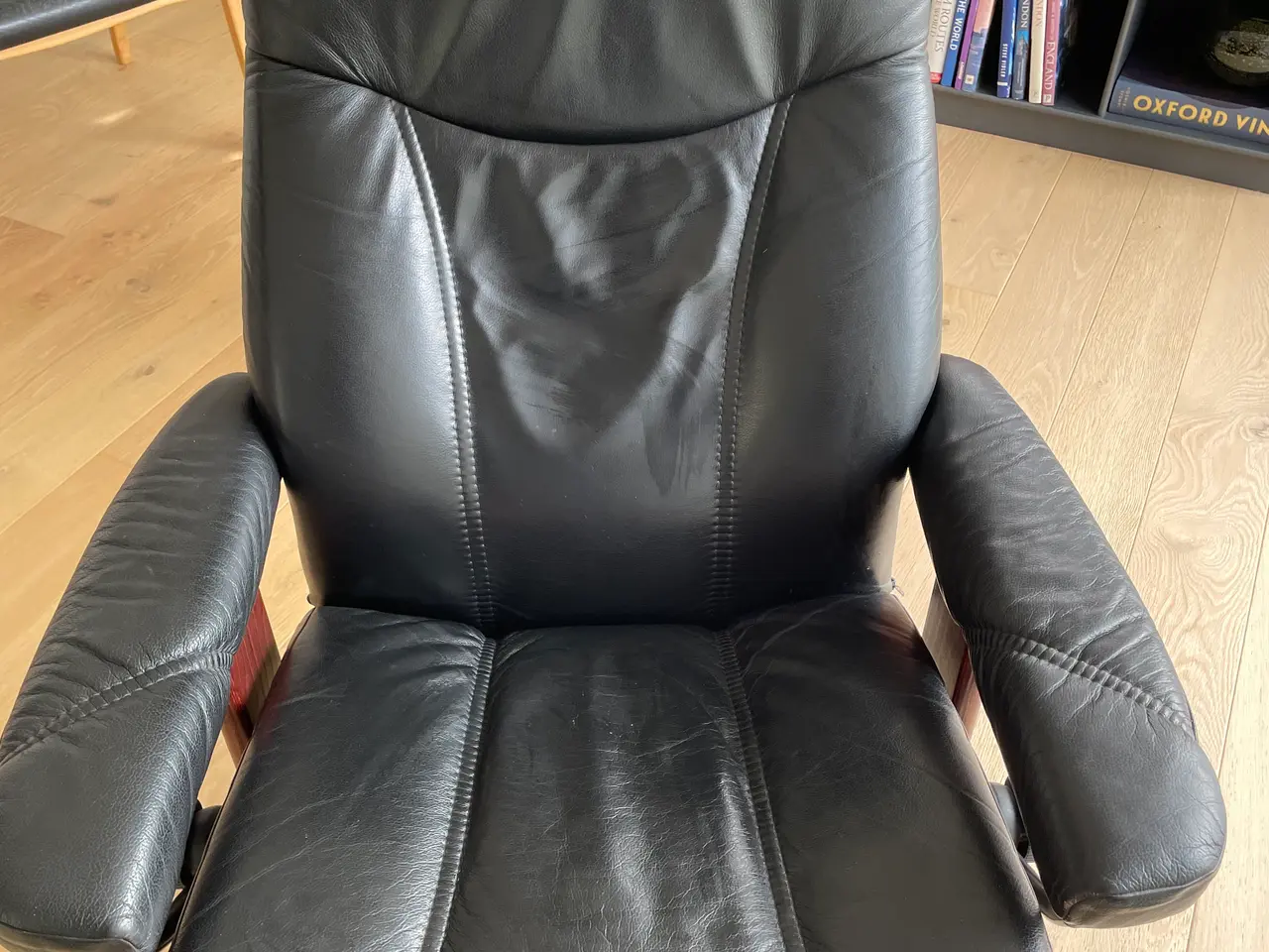 Billede 4 - Stressless Ekornes i blødt sort læder med skammel