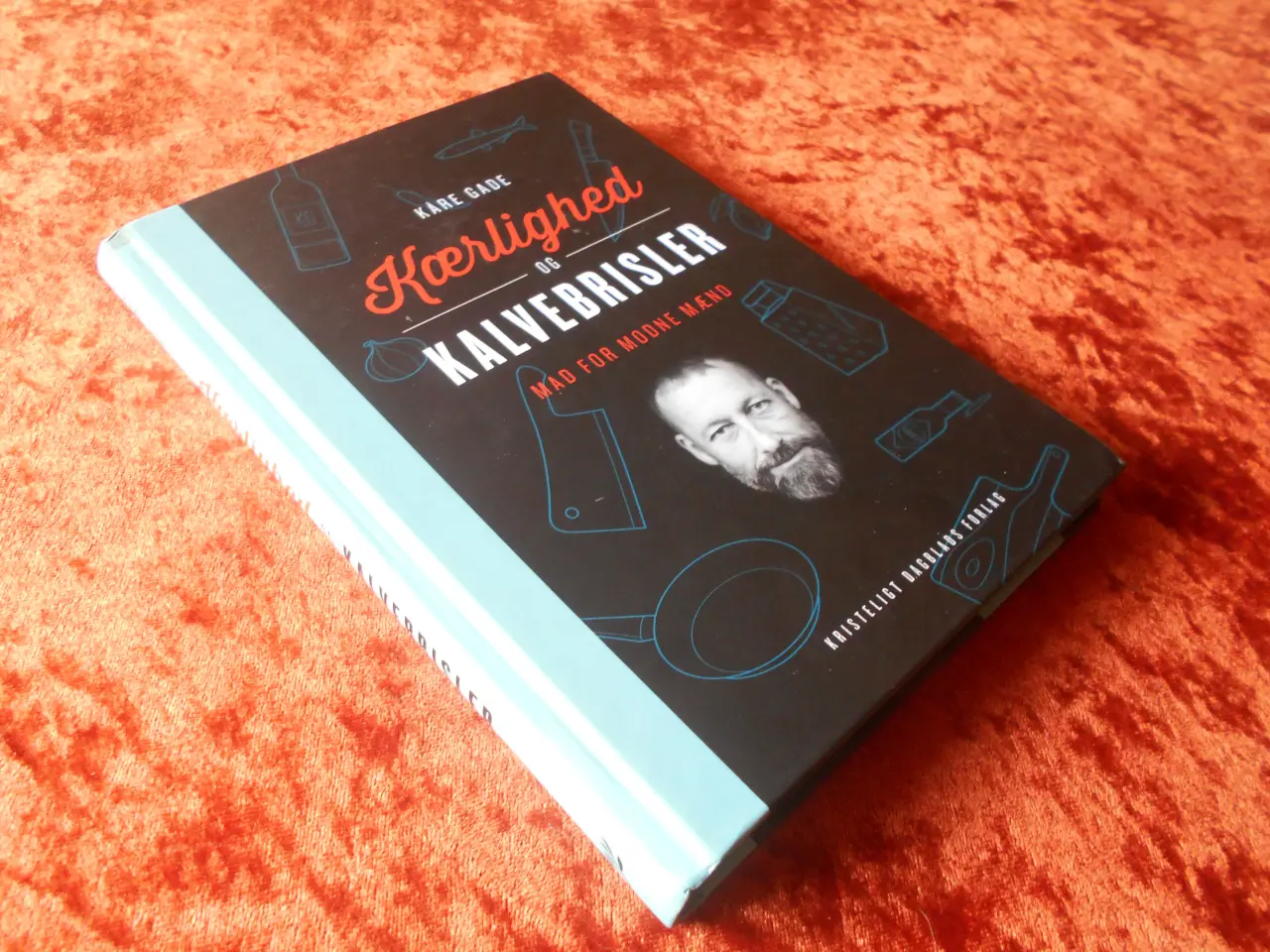 Billede 1 - Kærlighed og kalvebrisler, Kåre Gade,