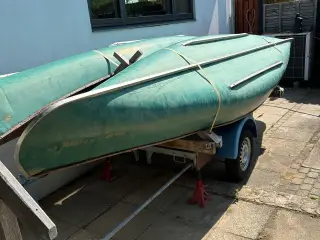 Kanotrailer. Specialbygget 1-mandsbetjent trailer.