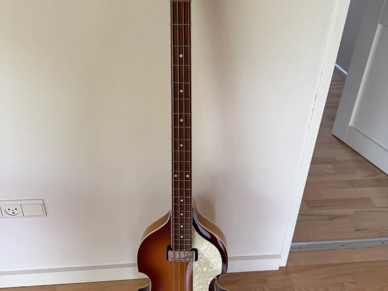 Billede 1 - Hofner violin bas guitar