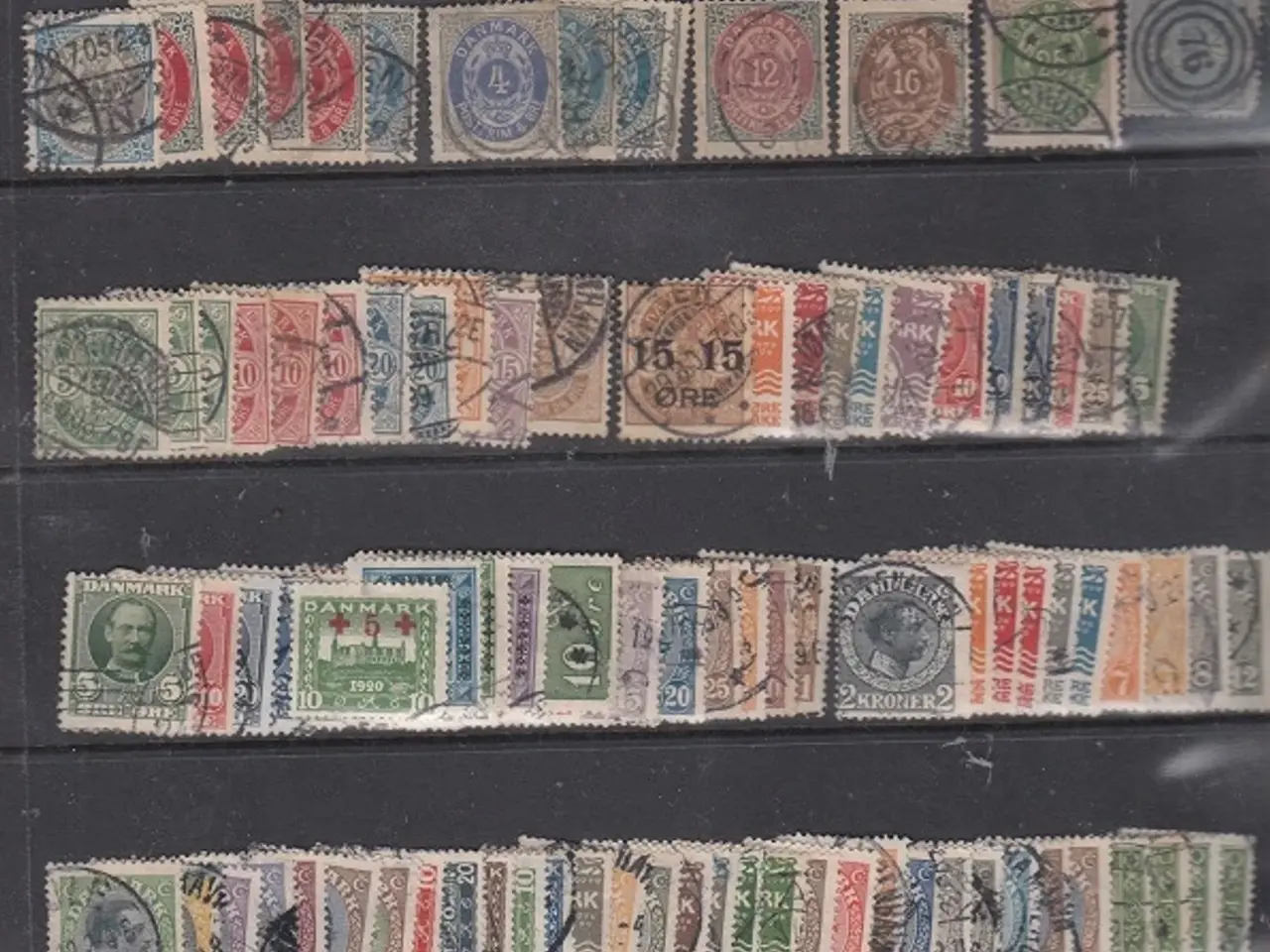 Billede 1 - DK. Bogtryksmærker. 150 forsk. AFA 11. 000 kr.