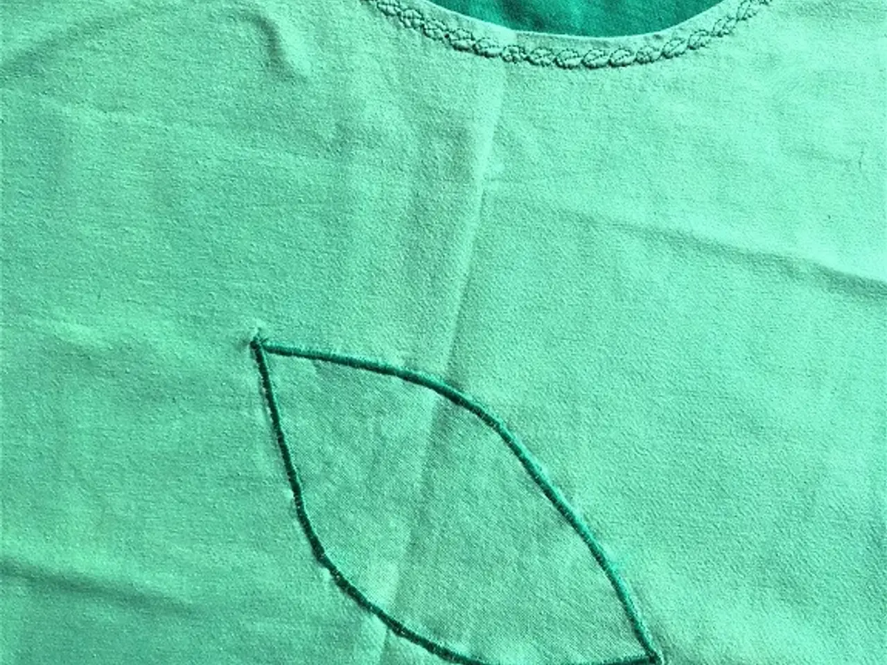 Billede 2 - GRØN T-SHIRT - unika med applikation