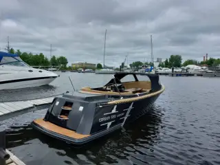 Corsiva 595 Tender - 25 HK Yamaha/Udstyr