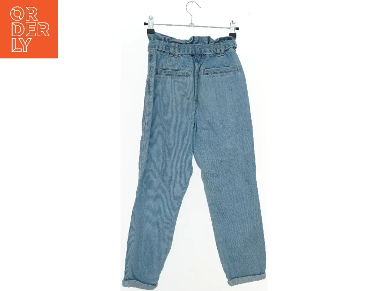 Billede 2 - Lyseblå jeans med bælte fra River island (str. 134)