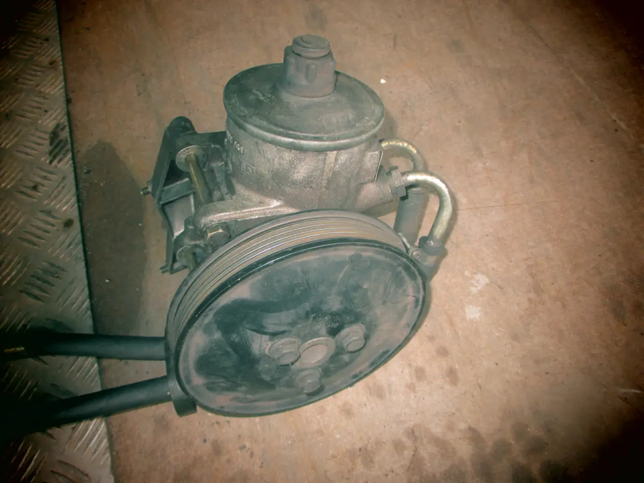 Billede 3 - Brugt Servo pumpe Mercedes 190 D