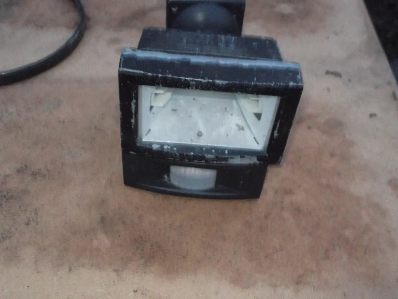 Billede 2 - halogenlampe med sensor