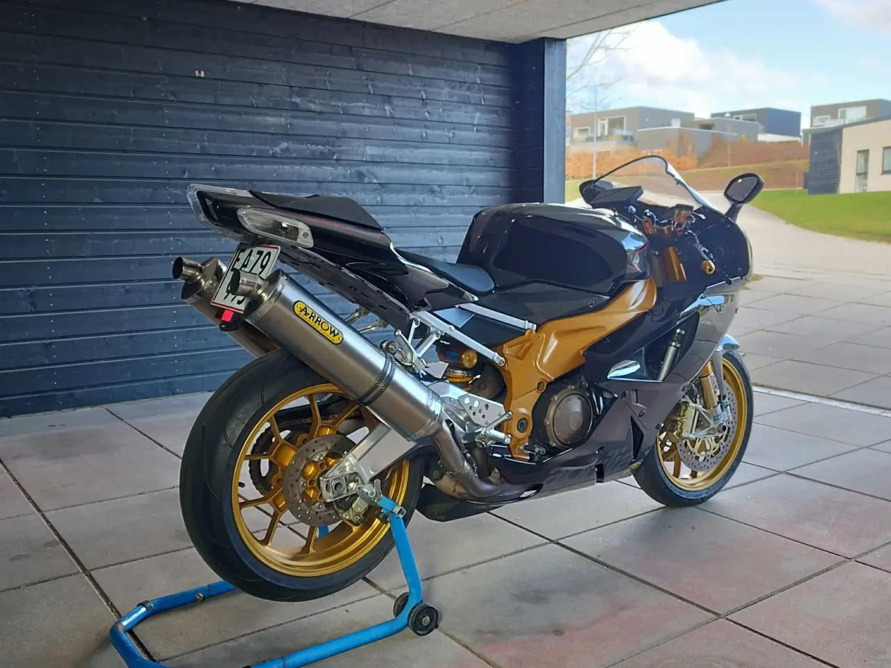 Billede 1 - Aprilia RSV 1000 RR Factory 
