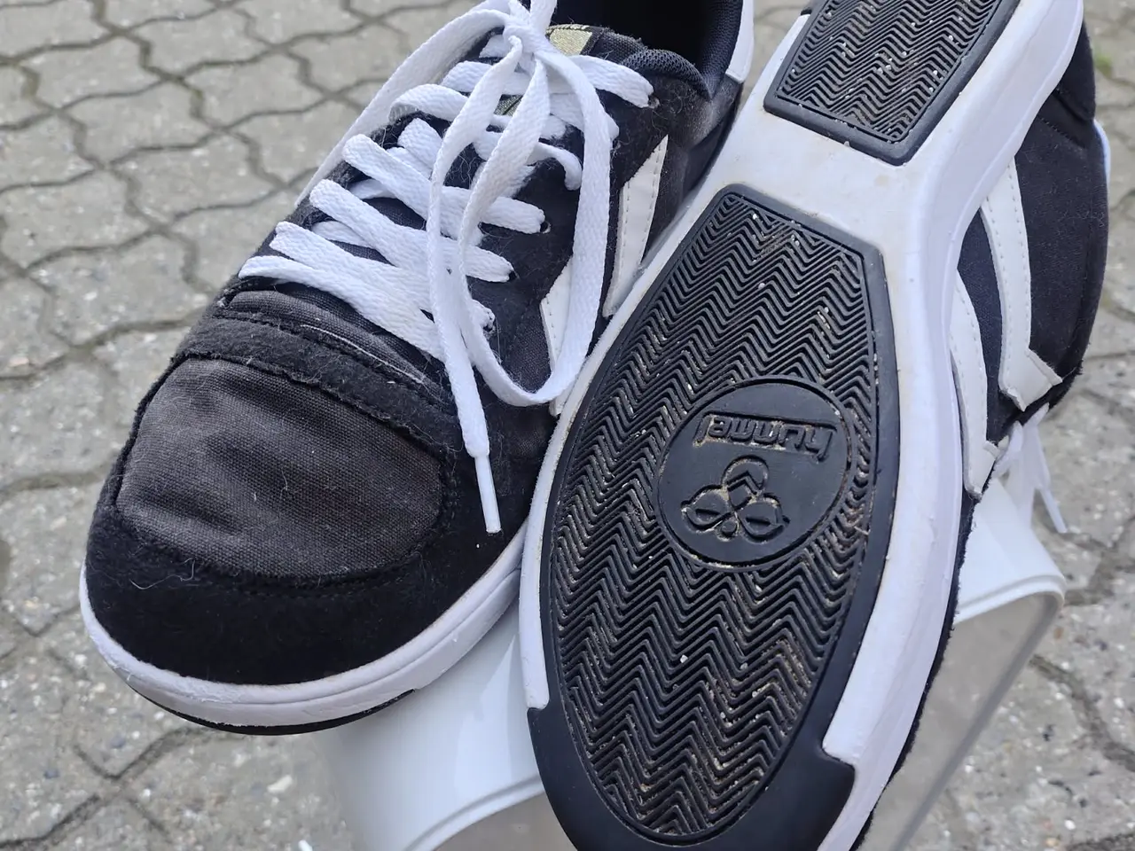 Billede 3 - Hummel sko næsten ikke brugt