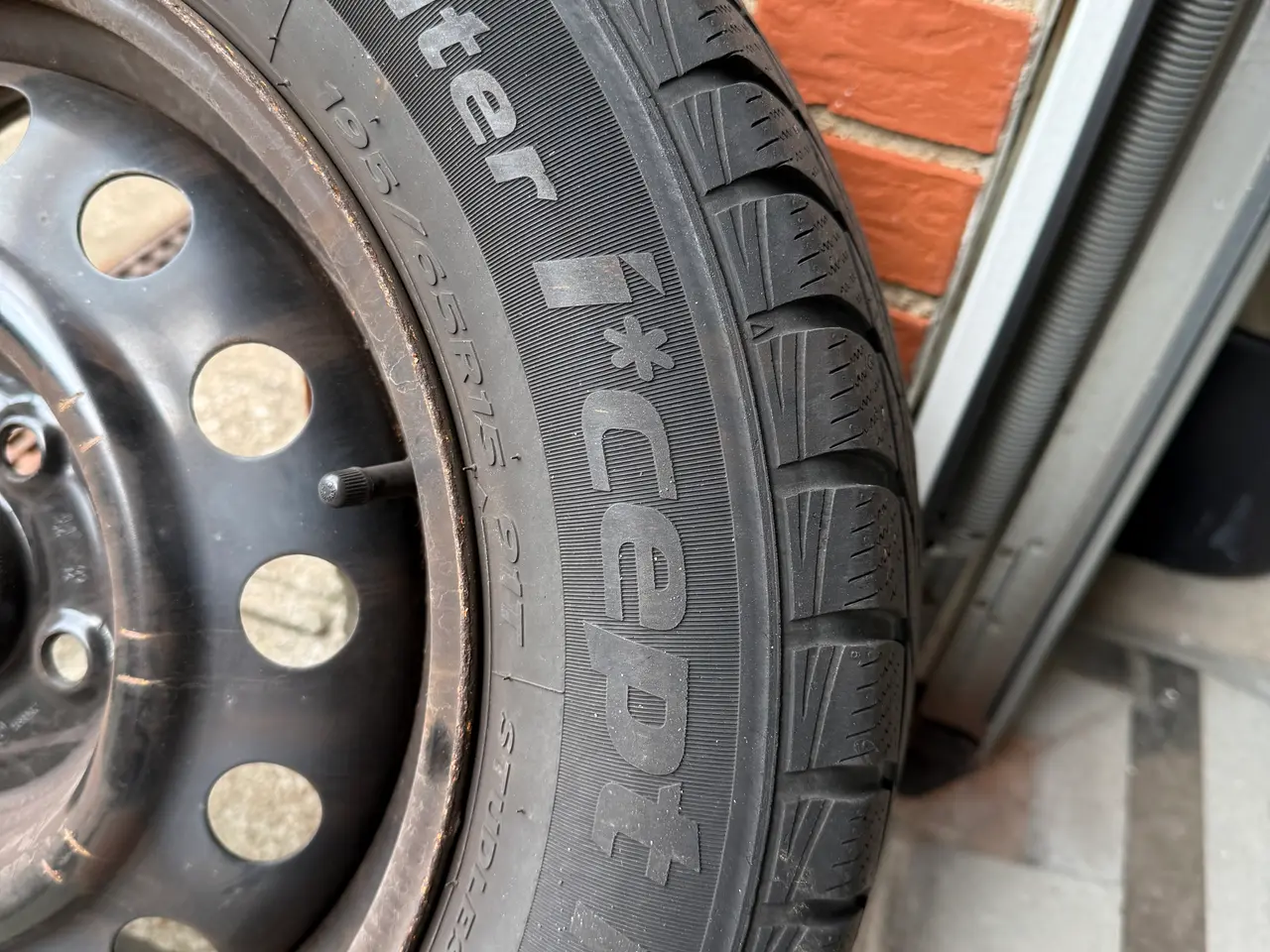 Billede 2 - Vinterdæk: Hankook Winter i*cept RS2 (195/65 R15)