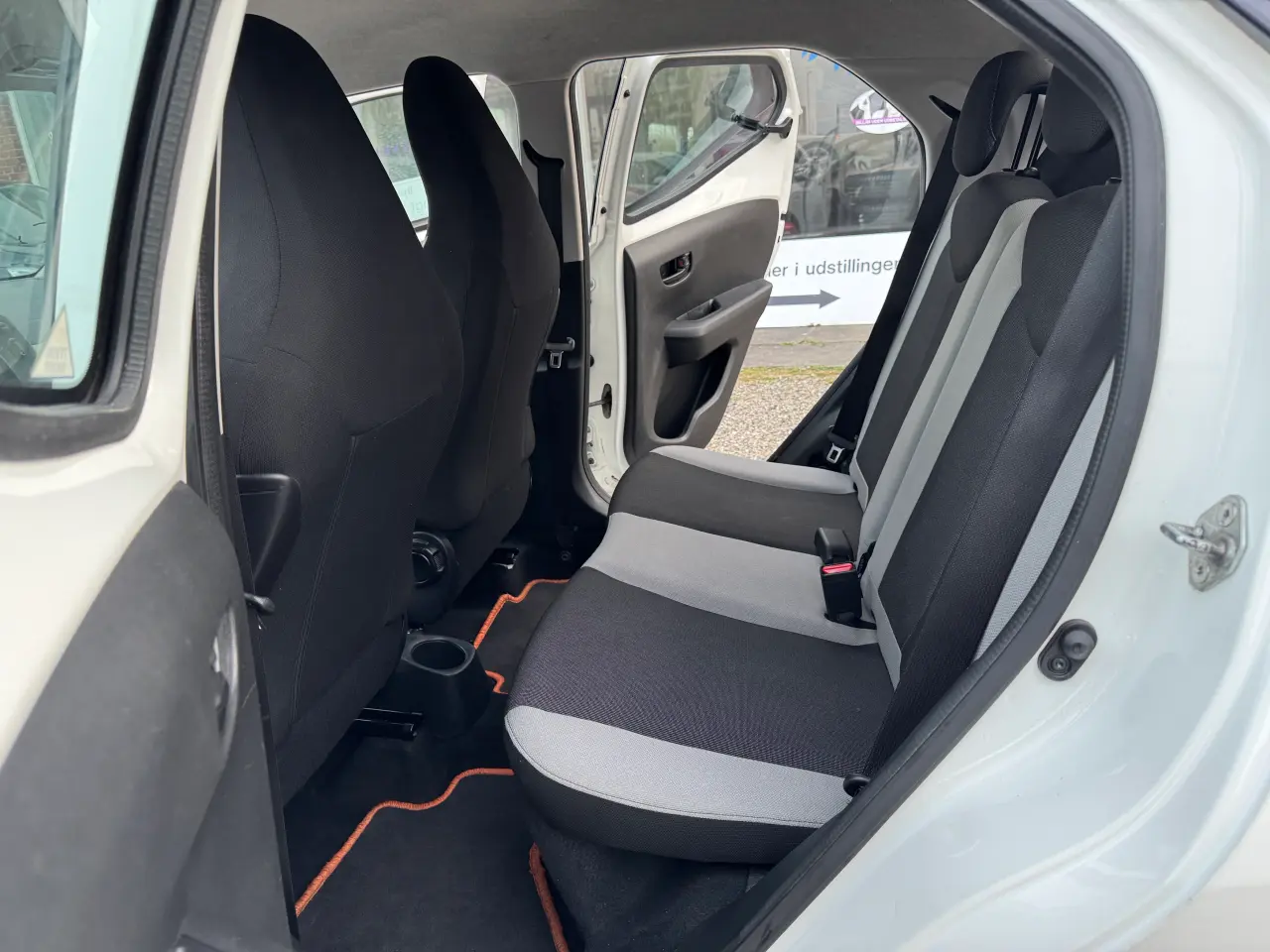 Billede 13 - Toyota Aygo Xplay Nysyn meget økonomisk