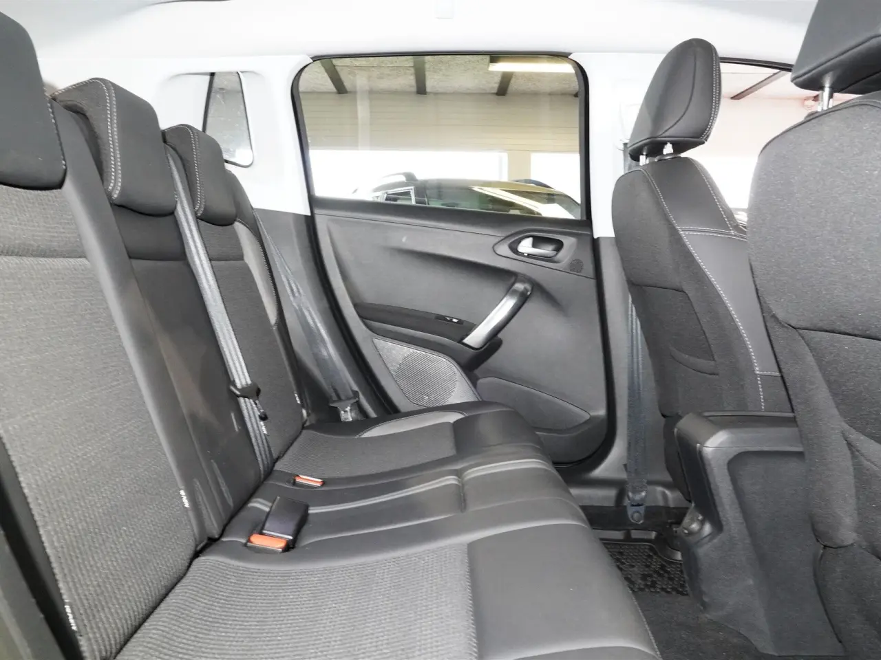 Billede 10 - Peugeot 2008 1,5 BlueHDi Allure 100HK 5d 6g