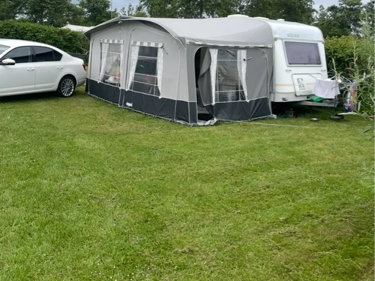 Billede 2 - Campingvogn med fortelt 