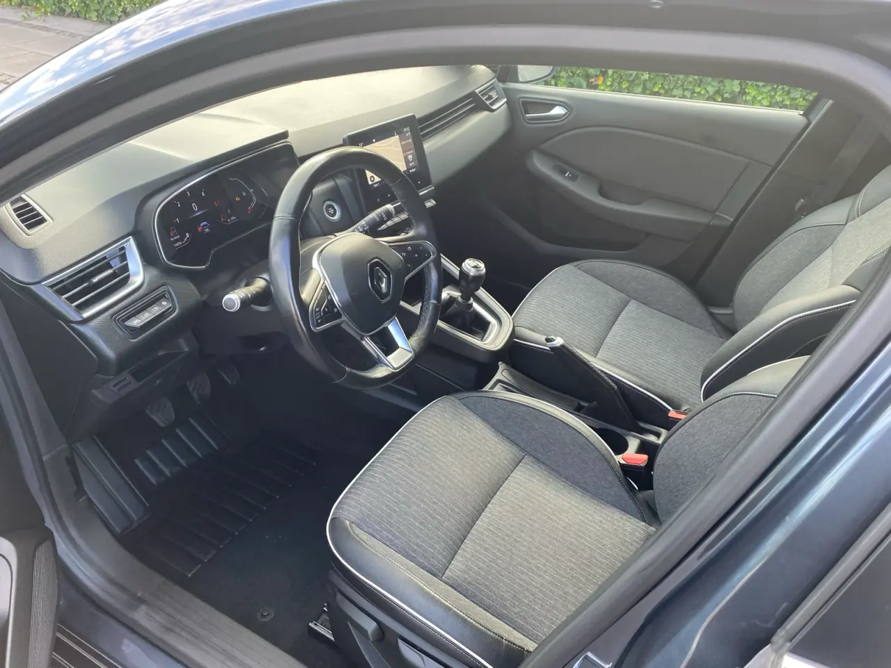 Billede 7 - Velholdt Renault Clio