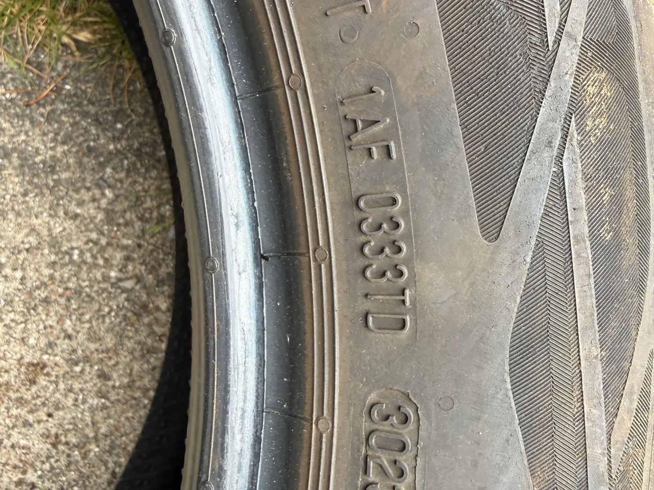 Billede 4 - Continental Sommerdæk 215/55 R17