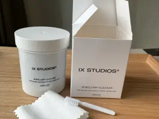 IX Studios smykkerens