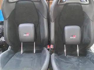 Sæder Toyota yaris cross GR Ny Pris