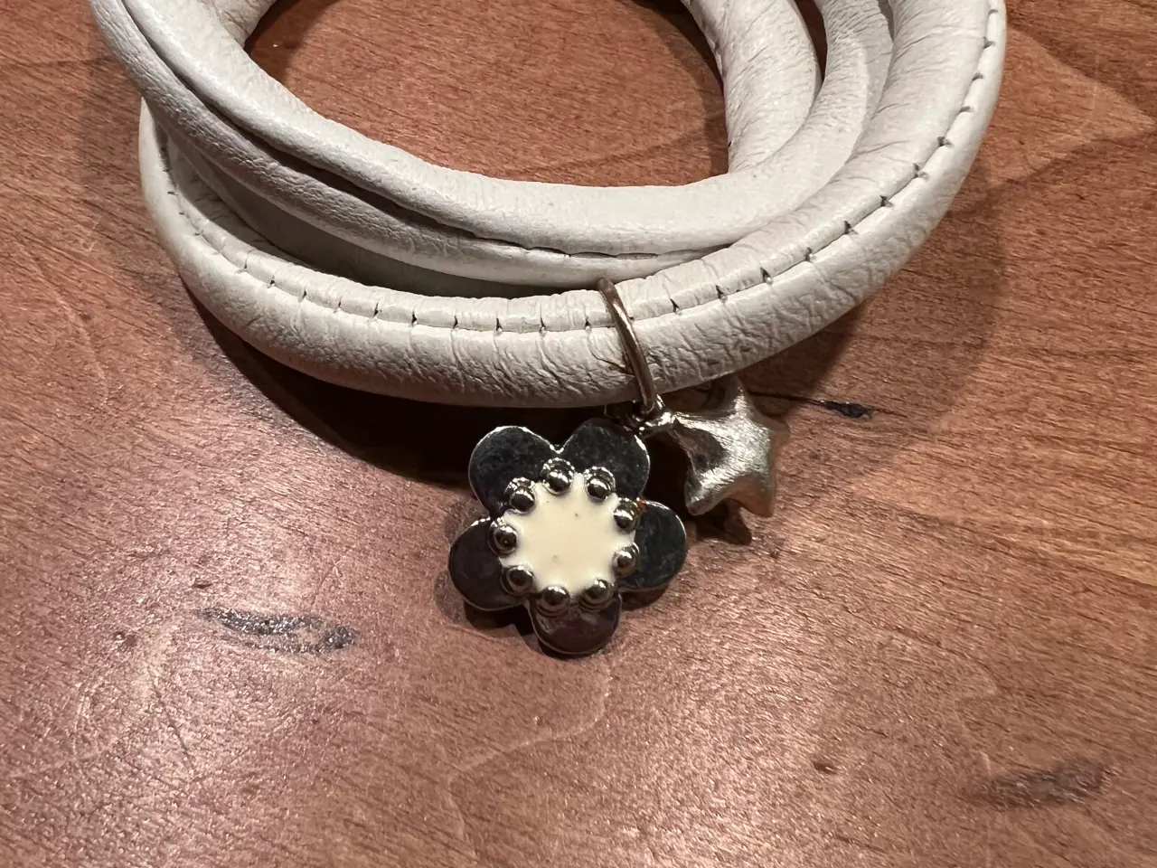 Billede 1 - Smukt pilgrim armbånd