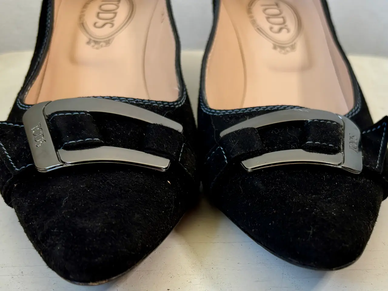 Billede 3 - Tod's, sorte kittenheels med spænde, str 38,5