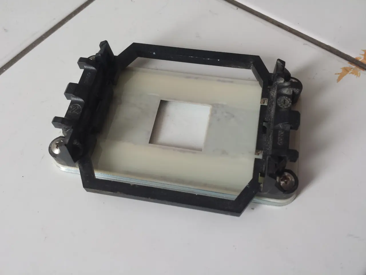 Billede 4 - AM2+ Mounting Bracket + Backplate til AMD CPU