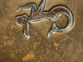 Bronze skål med havfrue