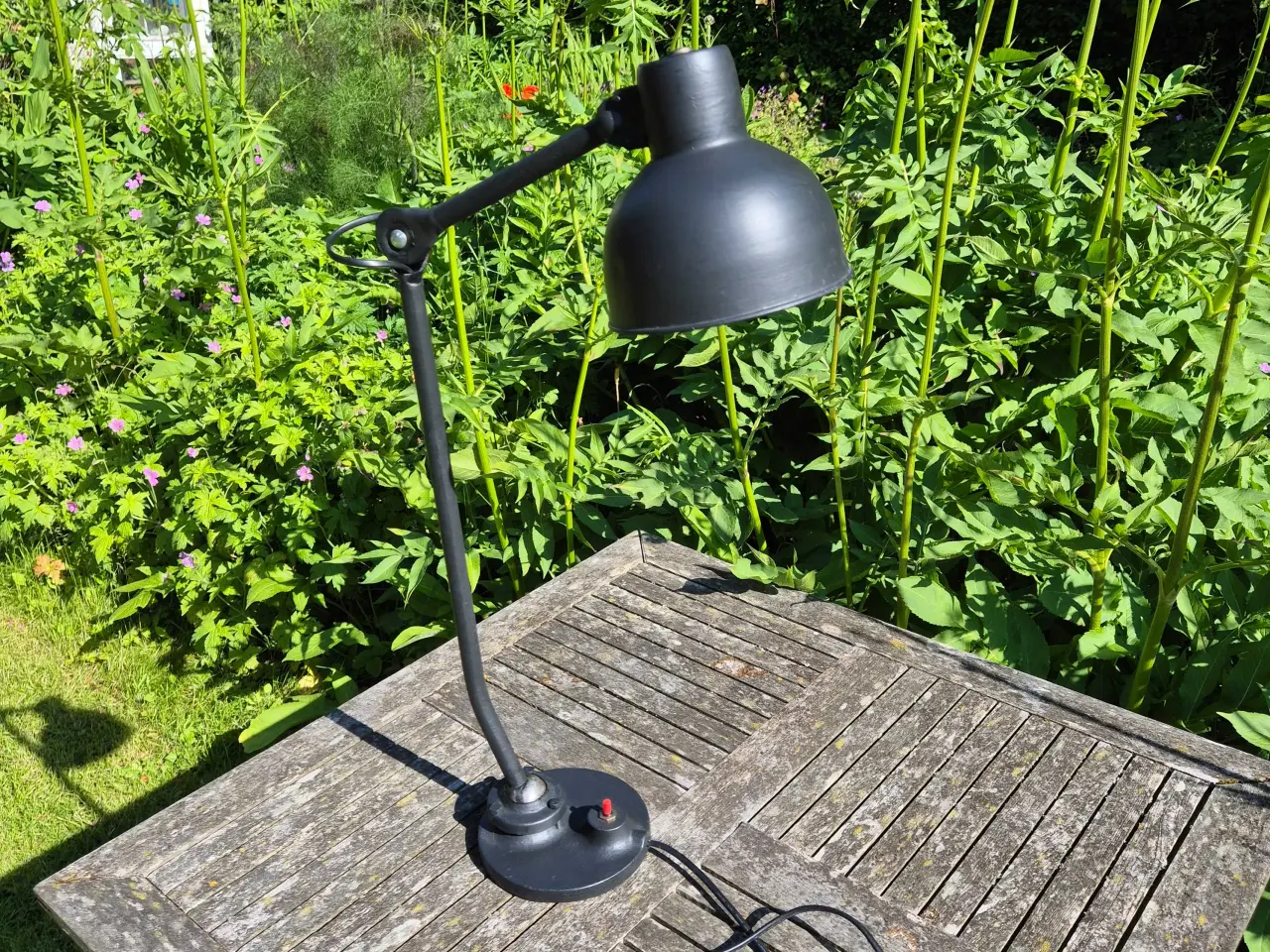 Billede 1 - Matsort bordlampe i Bauhaus-stil 