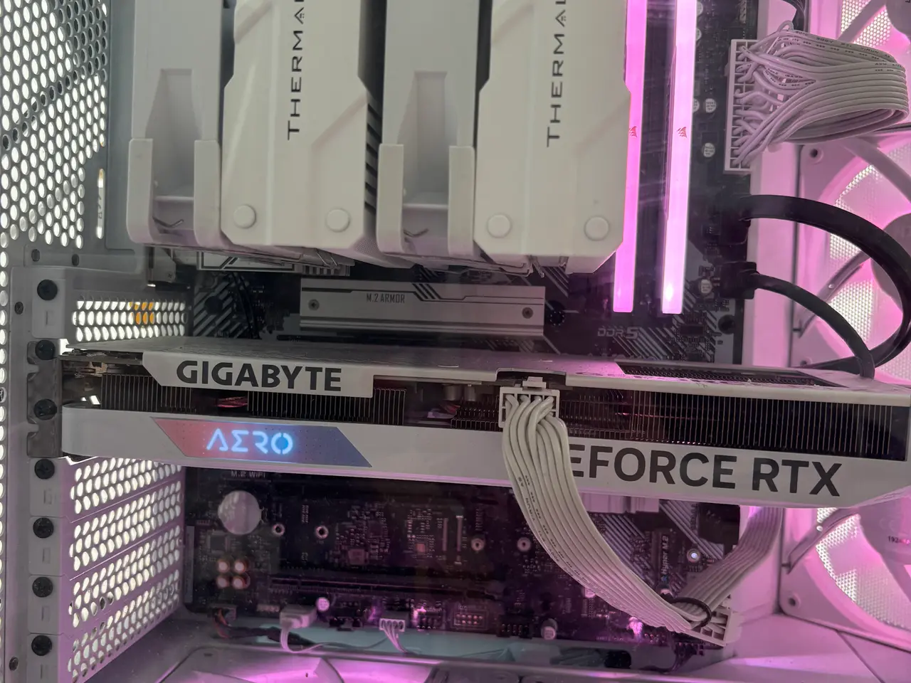 Billede 6 -  Hvid custom-build gaming PC 32gb ddr5 RAM RTX4060