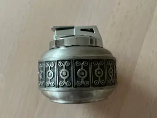 Tin bord lighter fra 1960 erne