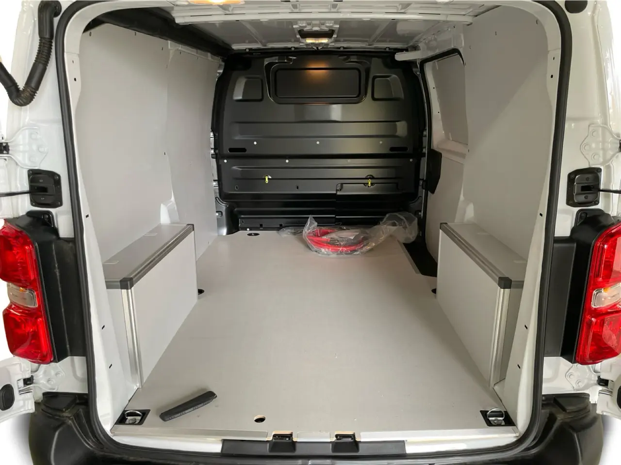 Billede 11 - Peugeot e-Expert 75 L2 Premium Van