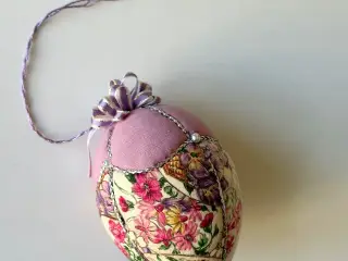 Stort påskeæg, rosa m blomster