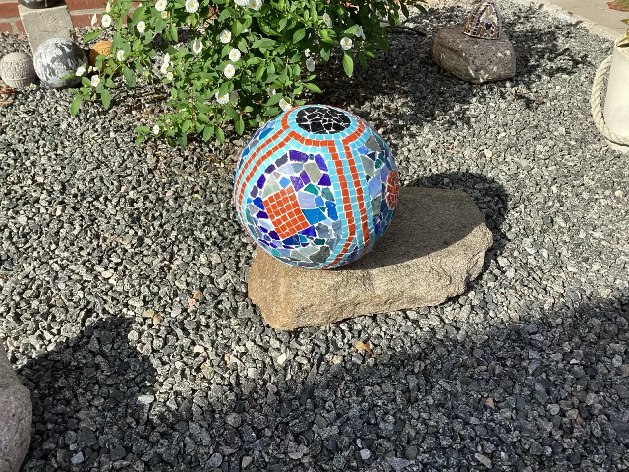 Billede 2 - Mosaik kugle
