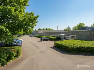 Flotte lyse kontorlokaler velbeliggende i Glostrup med god adgang til motorveje og indfaldsvejene