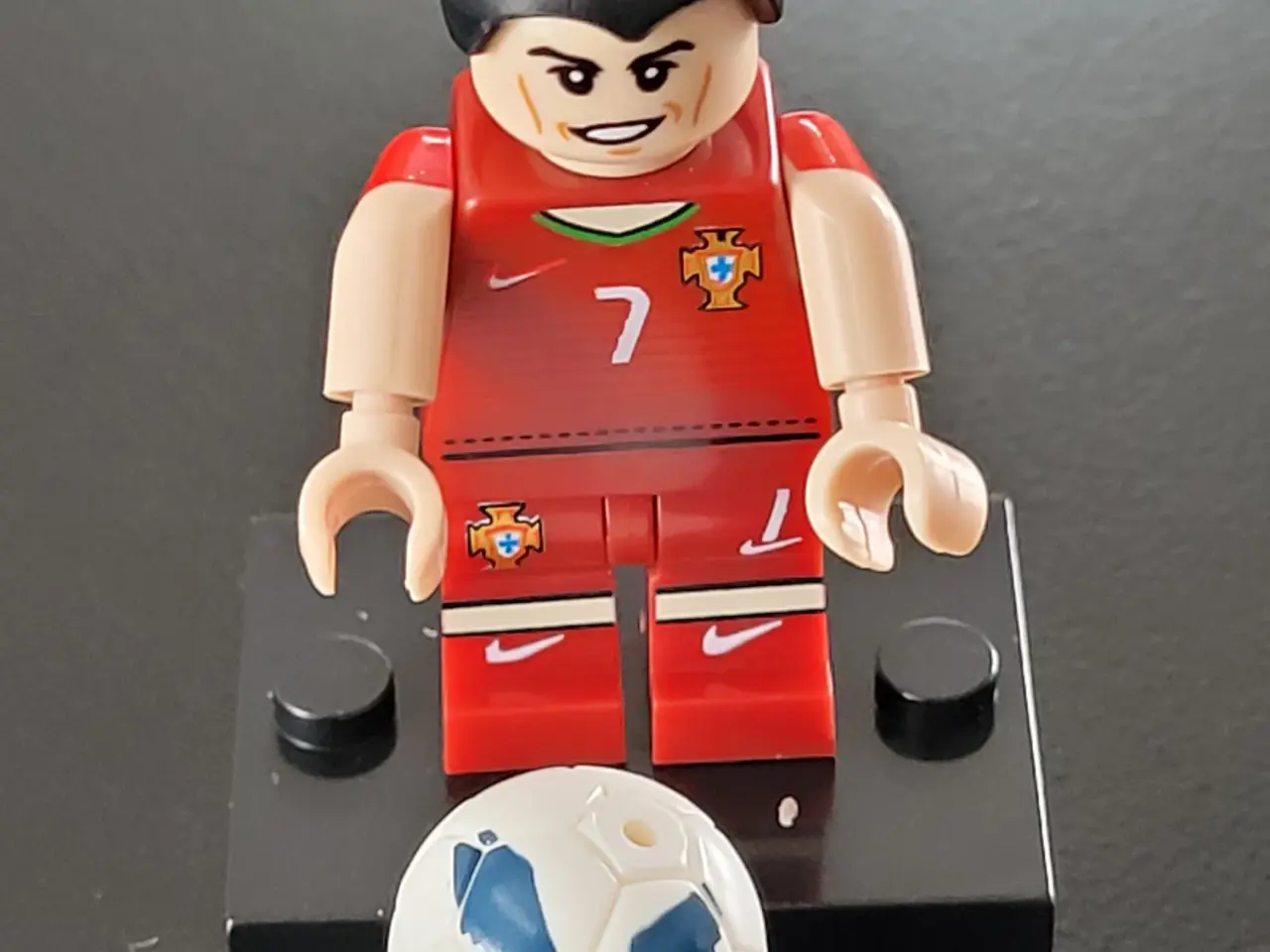 Billede 1 - Ronaldo fodbold figur