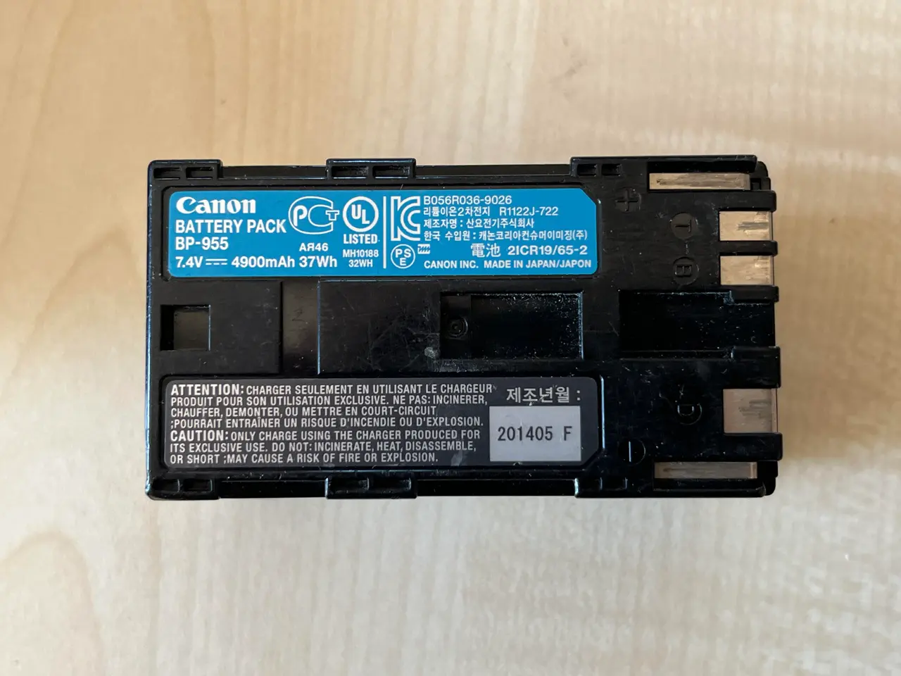 Billede 6 - Oplader og 8. Stk. Canon batterier
