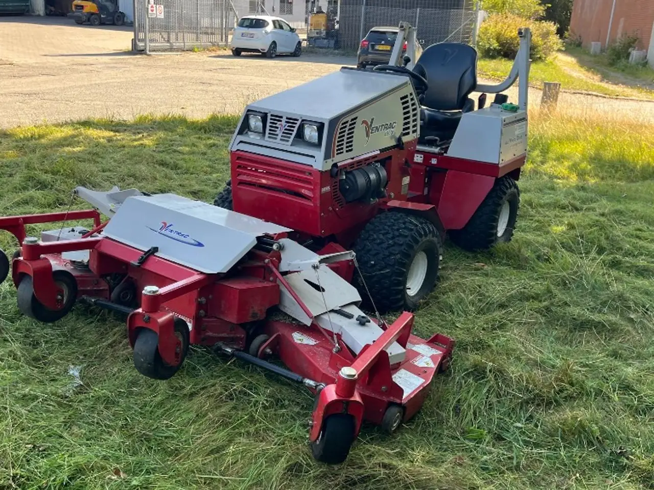 Billede 1 - Ventrac 4500Y