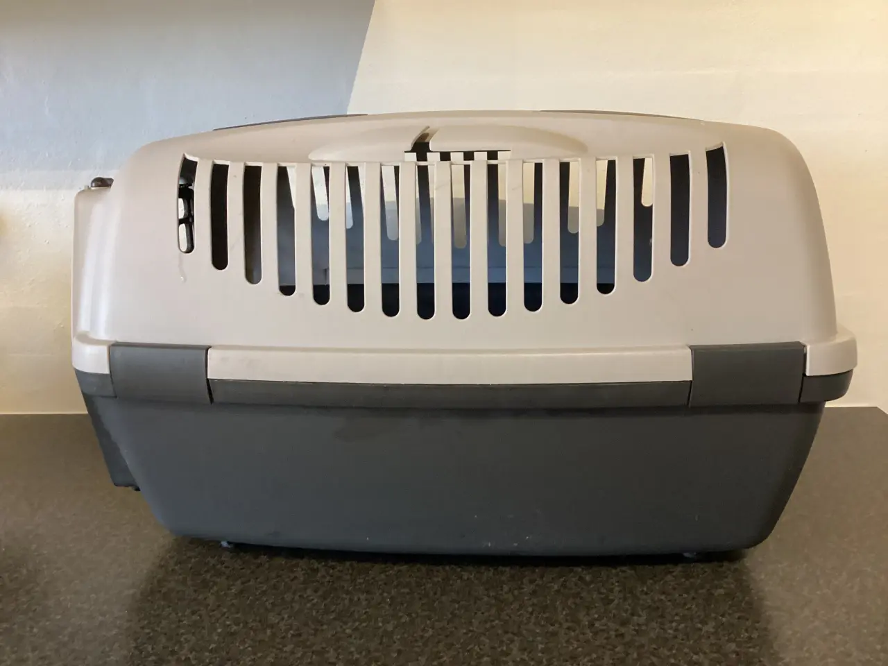 Billede 1 - Stor transportkasse til kat eller lille hund