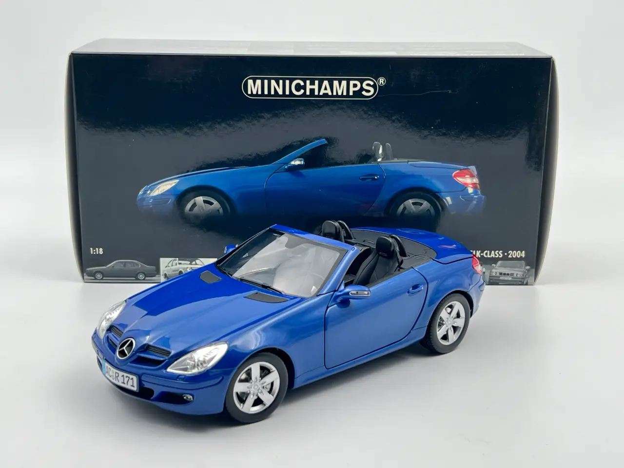 Billede 2 - 2004 Mercedes-Benz SLK 1:18 Sjælden udbudt model