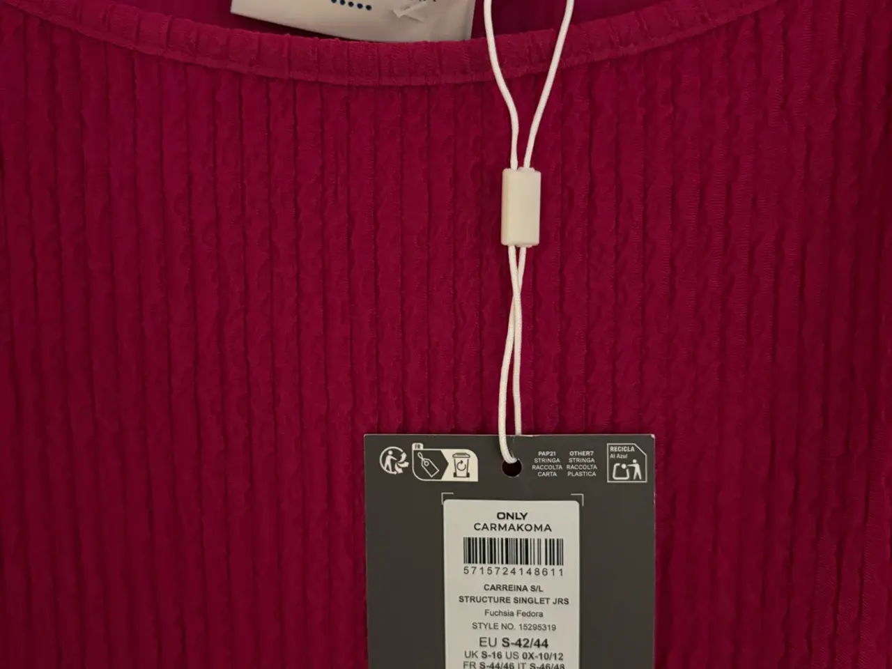 Billede 2 - Flot fuchsia farvet top fra Only Carmacoma