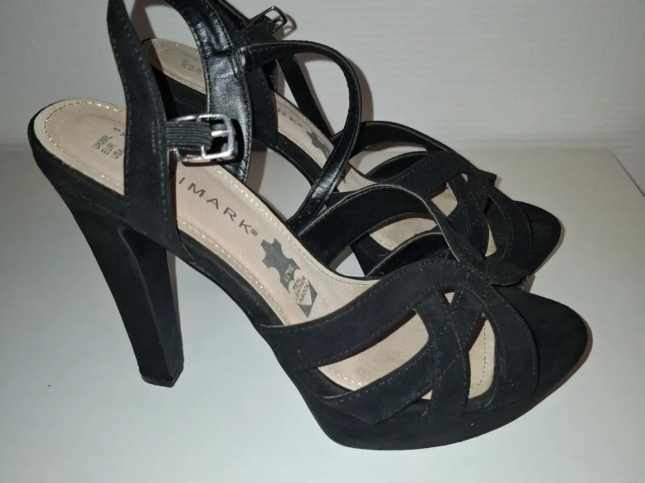 Billede 2 - Højhælet Ruskinds Sandaler