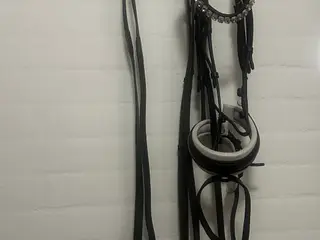 Skærlund Design Trense incl. tøjler.