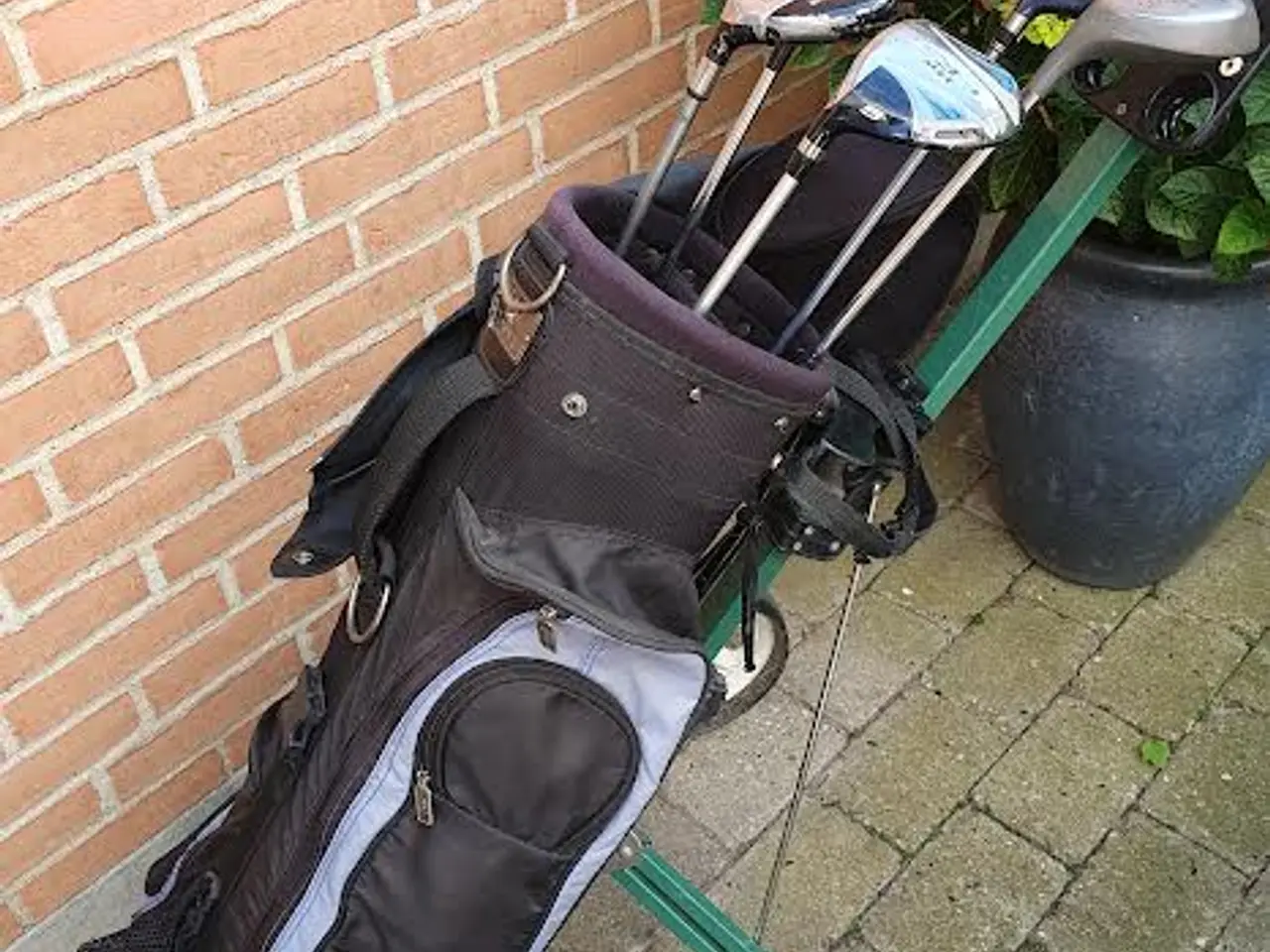 Billede 1 - Golf udstyr til Venstre hånd