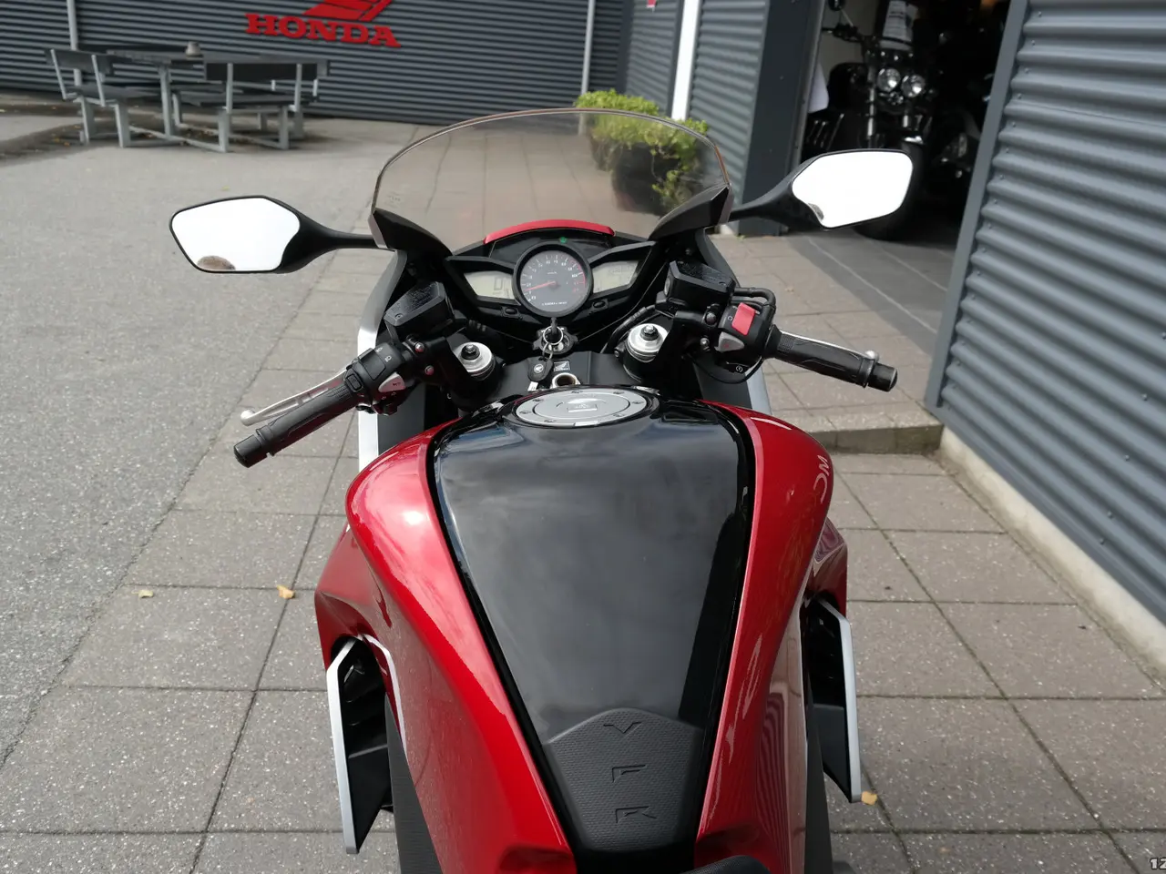 Billede 21 - Honda VFR 1200 F MC-SYD BYTTER GERNE