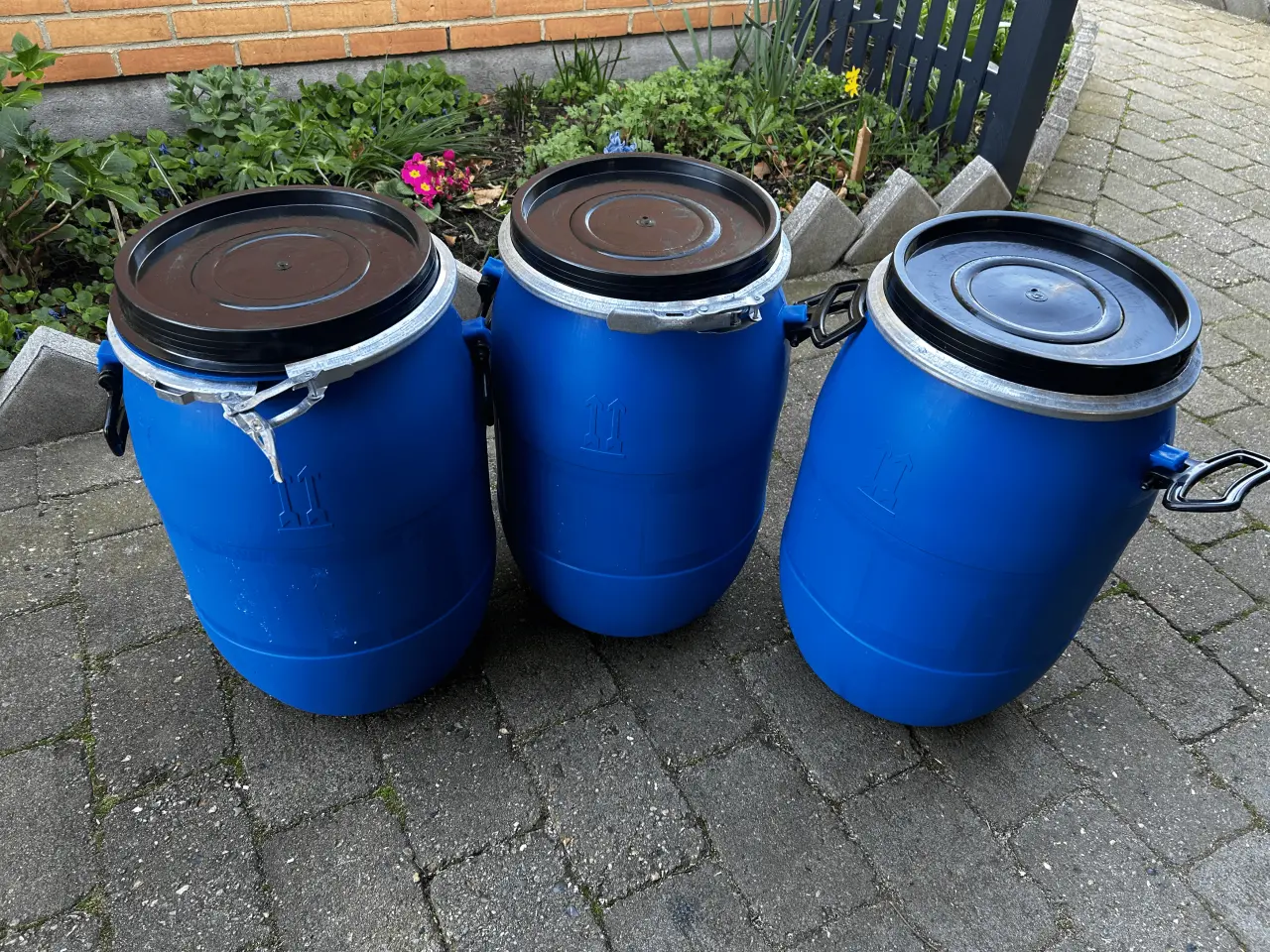 Billede 1 - Opbevaringstønde med låg 30 L