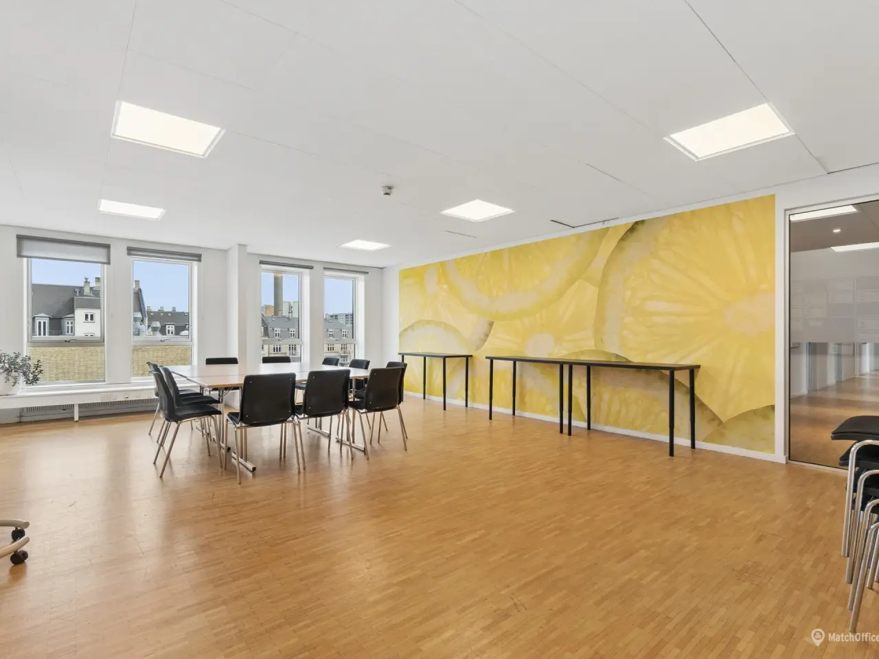 Billede 23 - Indbydende kontormiljø med mange mindre kontorer. samt eget konferencerum i København NV